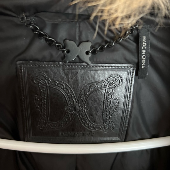 Authentic Excellent Condition Dawn Levy Women mid length Coat with fur on hood - Picture 9 of 10